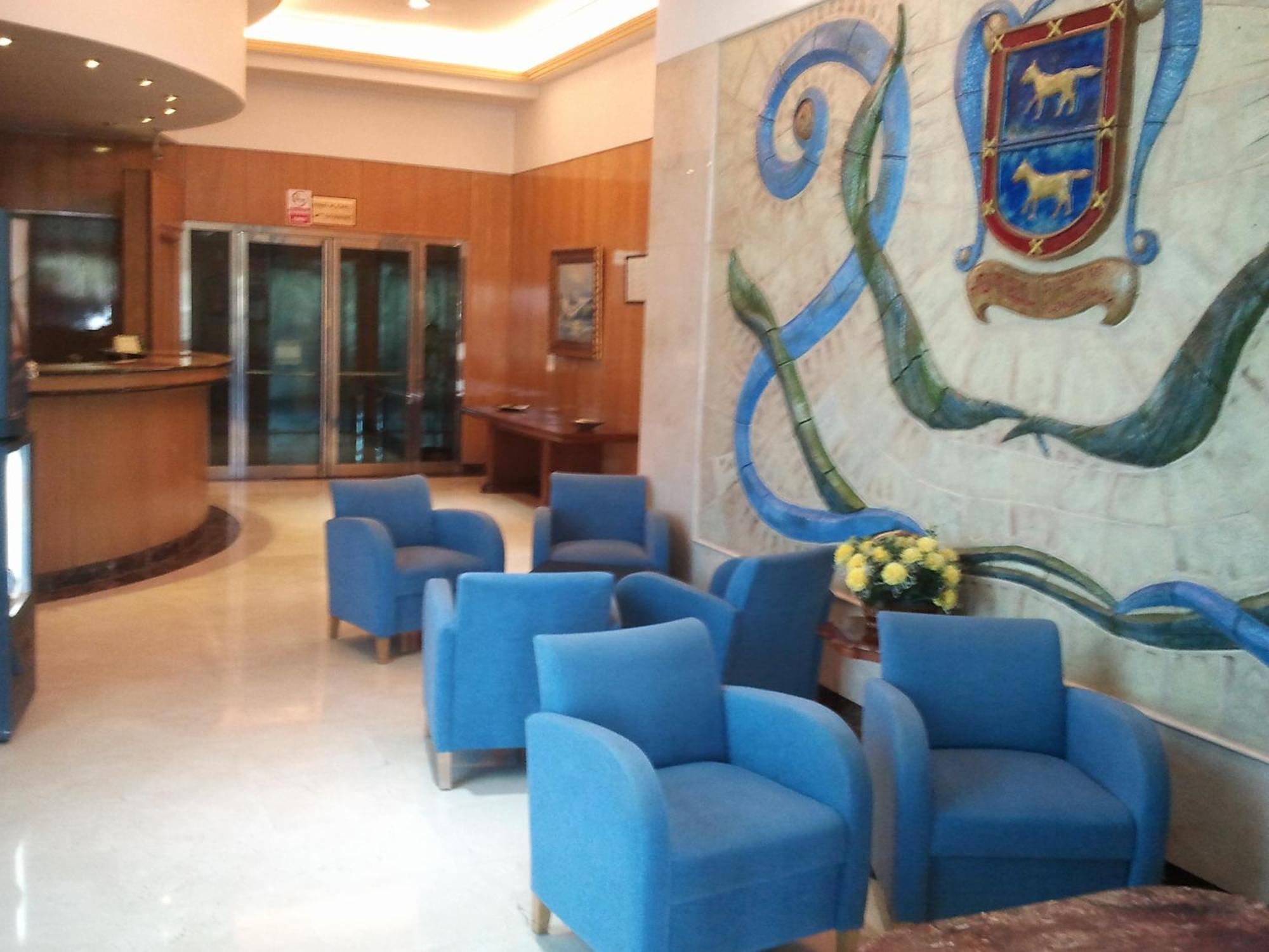 Hotel Ciudad De Фуэнлабрада Экстерьер фото