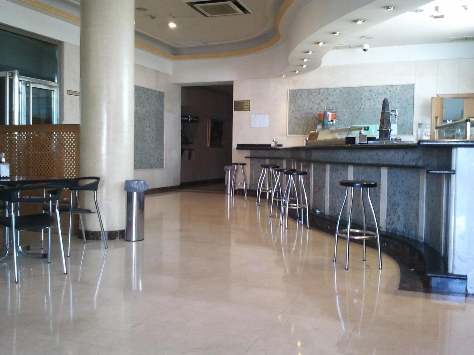 Hotel Ciudad De Фуэнлабрада Экстерьер фото