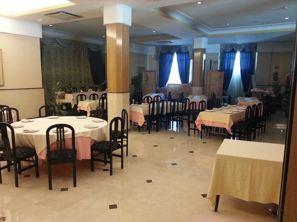 Hotel Ciudad De Фуэнлабрада Экстерьер фото